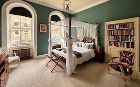 The Pickwick House 2 Bedroom Free Parking